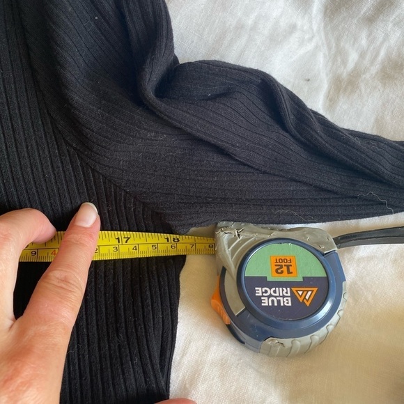 Frame Women’s Bell Sleeve Rib Polo Top Black Size Medium Tie Front Crop - Picture 8 of 8